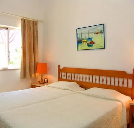 빌라 Sleeps 6 Pool Air Con Wifi 발도로보