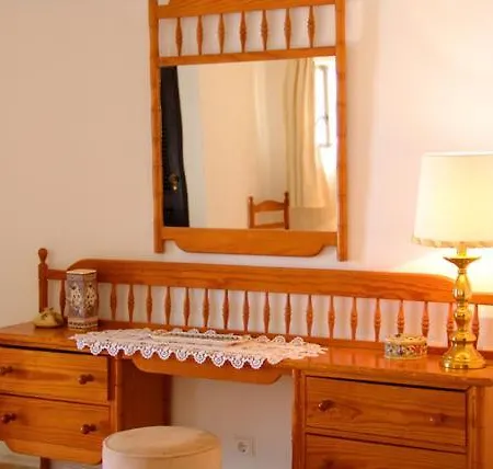 Βίλα Sleeps 6 Pool Air Con Wifi *